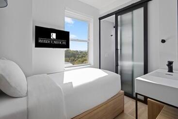 Riverside Tower Hotel