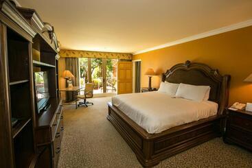 Safety Harbor Resort & Spa Trademark Collection By Wyndham