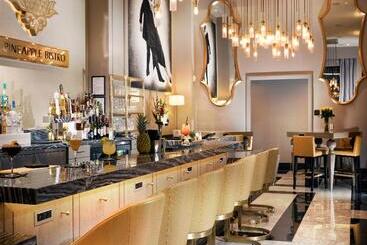 Staypineapple, An Elegant Hotel, Union Square