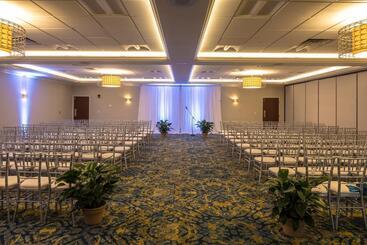 Crowne Plaza Hotel And Suites Pittsburgh South, An Ihg