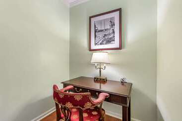 Admiral Fell Inn Baltimore Harbor, Ascend Hotel Collection