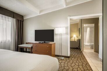 هتل Americinn By Wyndham Grand Rapids Airport North