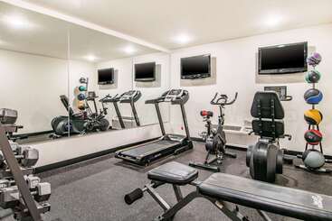 هتل Comfort Inn & Suites Vancouver Downtown City Center