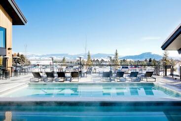 هتل Gravity Haus Jackson Hole
