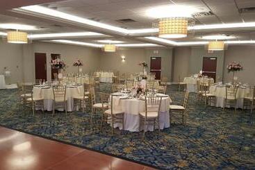 Crowne Plaza Hotel And Suites Pittsburgh South, An Ihg