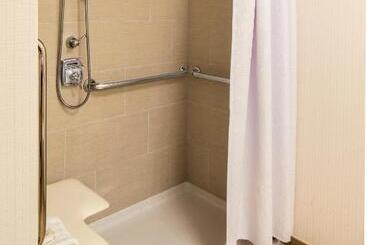 Crowne Plaza Hotel And Suites Pittsburgh South, An Ihg