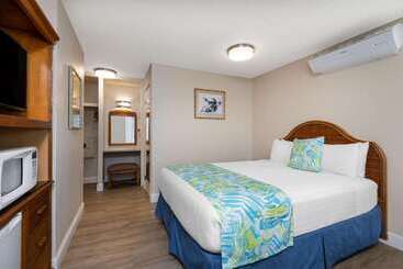 هتل Days Inn By Wyndham Maui Oceanfront