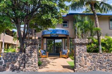 هتل Days Inn By Wyndham Maui Oceanfront