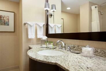 Hôtel Doubletree By Hilton  Boston  Bedford Glen