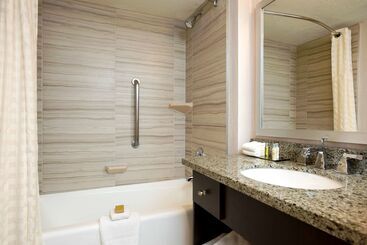 هتل Doubletree By Hilton Denver Aurora