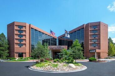 هتل Doubletree By Hilton Denver Aurora