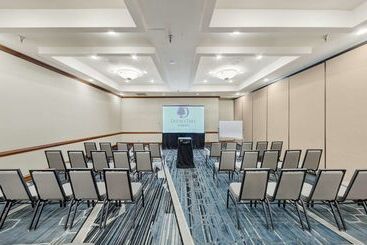 هتل Doubletree By Hilton Minneapolis Park Place