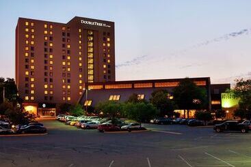 هتل Doubletree By Hilton Minneapolis Park Place