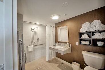 Doubletree By Hilton Hotel Portland