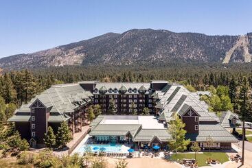 هتل Embassy Suites Lake Tahoe Resort