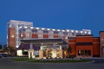 هتل Four Points By Sheraton Saginaw