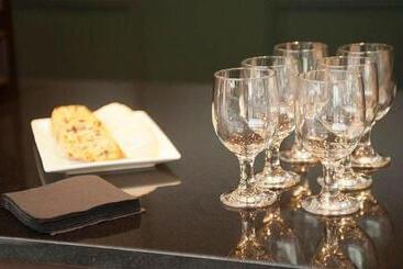 هتل Hanover Inn Dartmouth