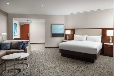 هتل Hilton Boston Logan Airport