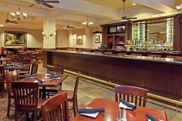 هتل Hilton Boston Logan Airport