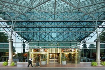 هتل Hilton Boston Logan Airport