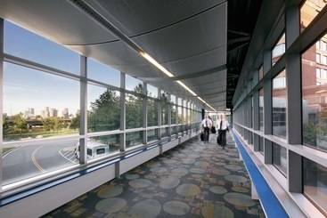 هتل Hilton Boston Logan Airport
