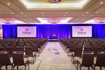 هتل Hilton Boston Logan Airport