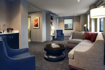 هتل Hilton Chicago