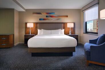 هتل Hilton Chicago