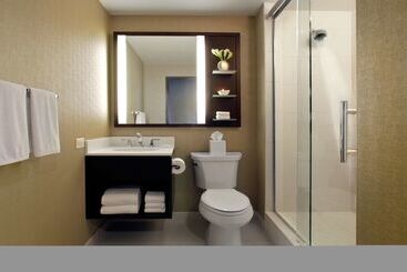 هتل Hilton Chicago