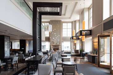 هتل Hilton Chicago