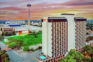 Hotel Hilton Palacio Del Rio