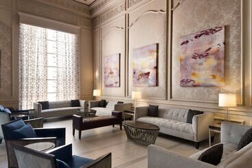 هتل Hilton St. Louis Frontenac