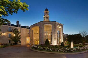 هتل Hilton St. Louis Frontenac