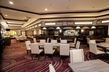 هتل Hilton St. Louis Frontenac