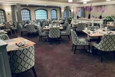 هتل Hilton St. Louis Frontenac