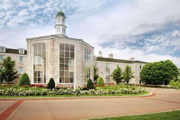 هتل Hilton St. Louis Frontenac