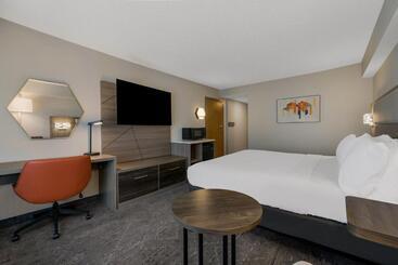Holiday Inn Express Hotels  Hampton, An Ihg