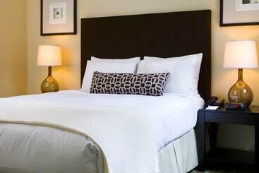 هتل Inn Of Chicago