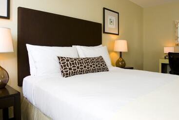 هتل Inn Of Chicago