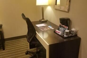 هتل Inn Of Chicago