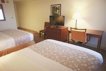 هتل La Quinta By Wyndham Stamford / New York City