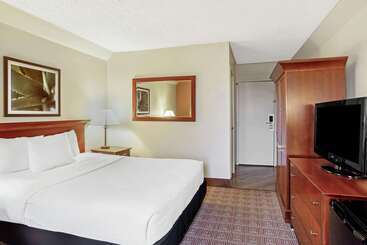 هتل La Quinta By Wyndham Stamford / New York City