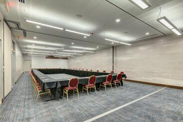 هتل Tulsa Marriott Southern Hills