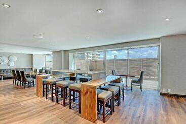 هتل Tulsa Marriott Southern Hills