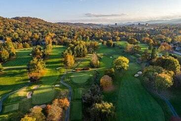 هتل The Omni Grove Park Inn & Spa   Asheville
