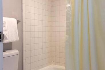هتل Ramada By Wyndham Nashville/music Valley