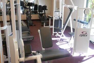 هتل Ramada By Wyndham Nashville/music Valley
