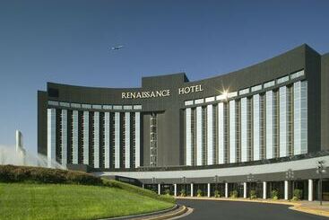 هتل Renaissance St. Louis Airport
