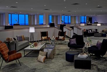 هتل Renaissance St. Louis Airport