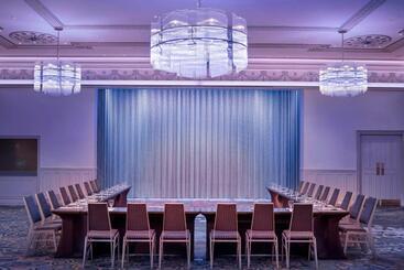 هتل Sheraton Commander